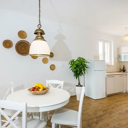 Alex Apartman *