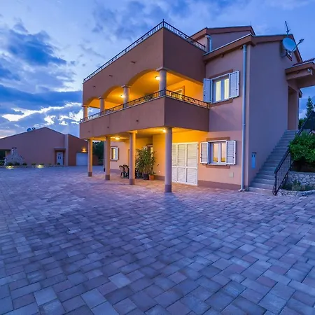 Appartement Alex Zadar