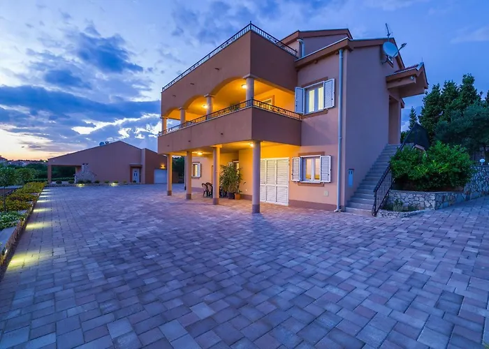 شقة Alex زادار